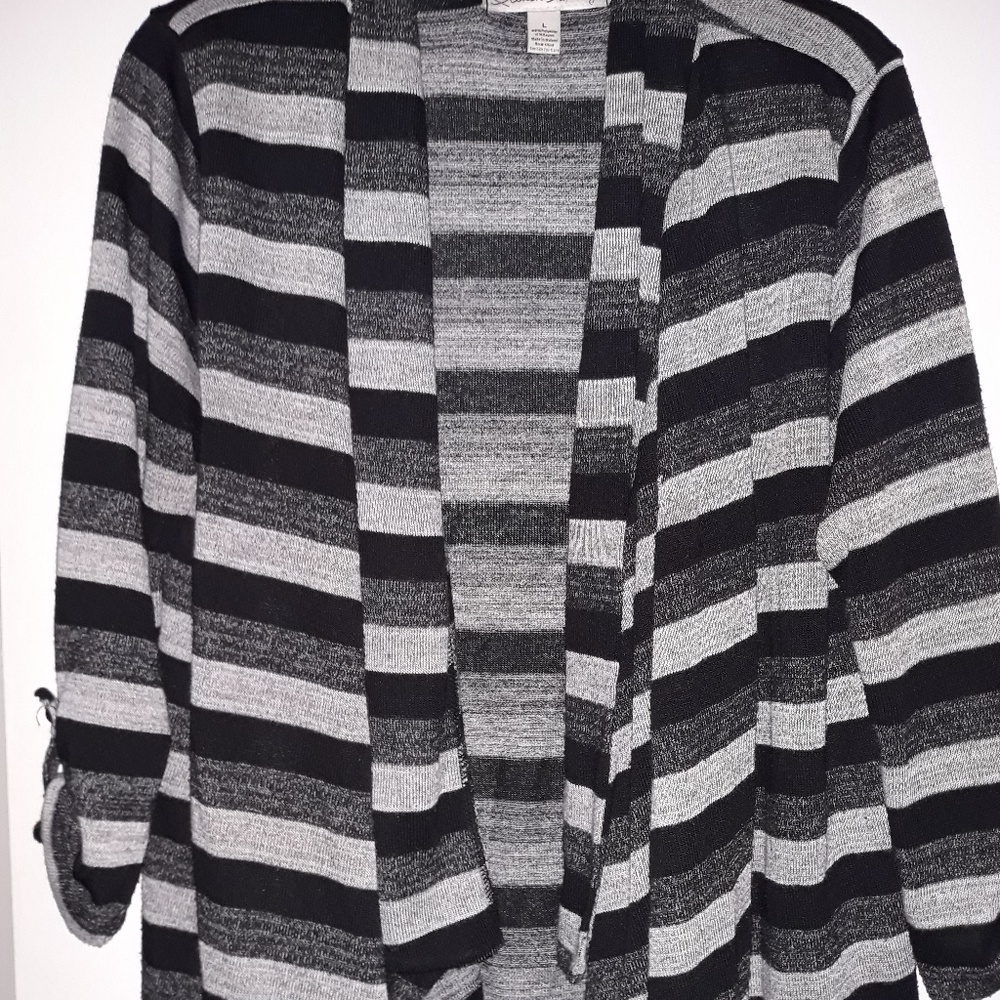 Sweater/cardigan